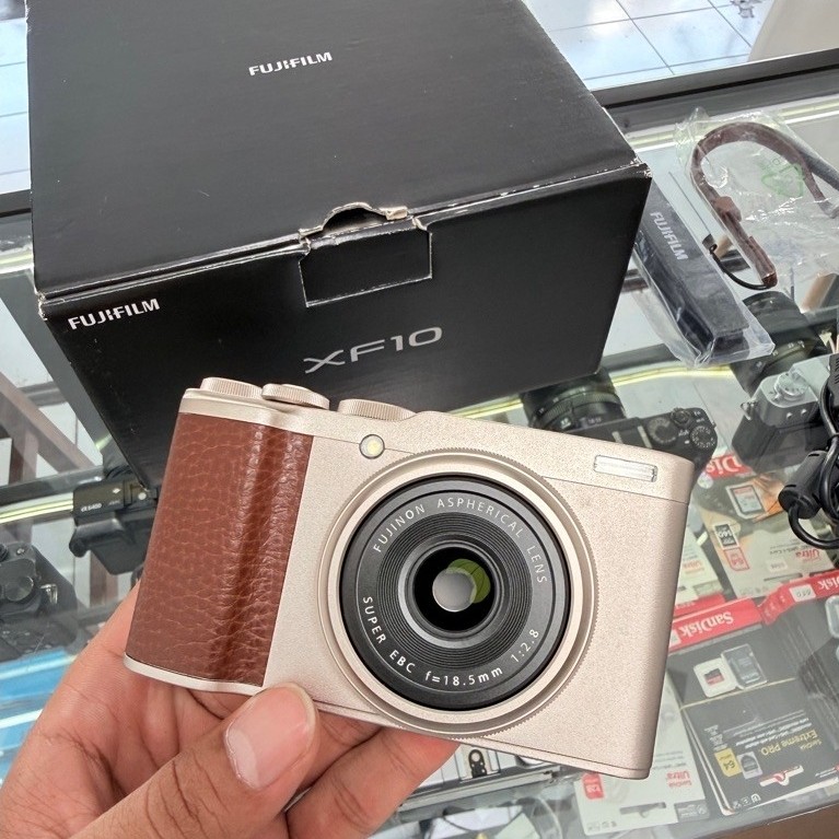 FUJIFILM Xf10 like new