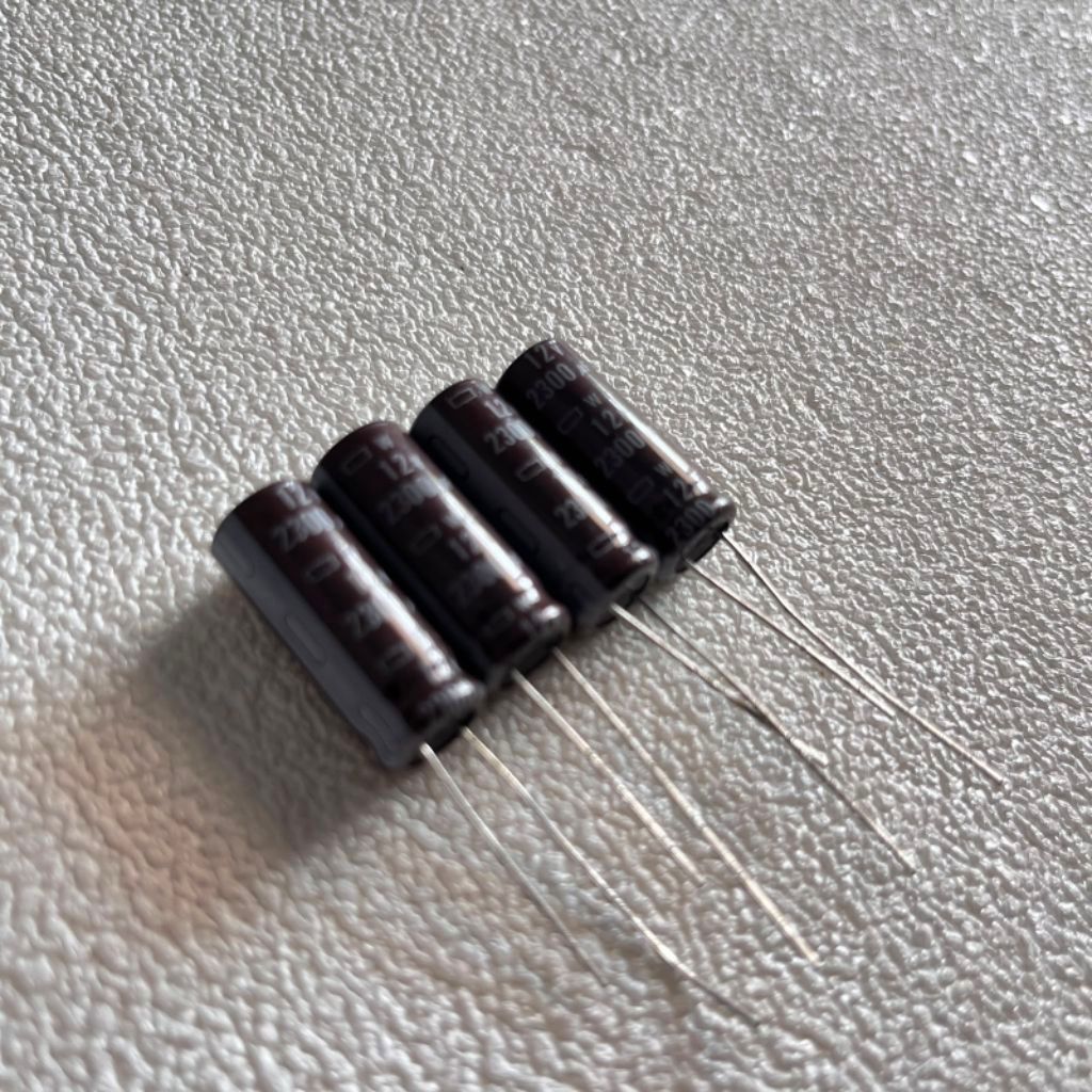 elco 35v 1000 UF elco 1000 UF 35v Aur original