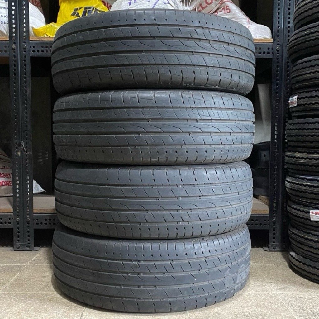 Ban Bekas Continental Ultra Contact UC6 SUV 225 / 65 R 17 R17