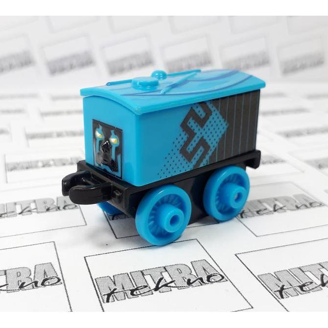 Thomas MINIS - DC Super Friends - Blue Beetle Toby