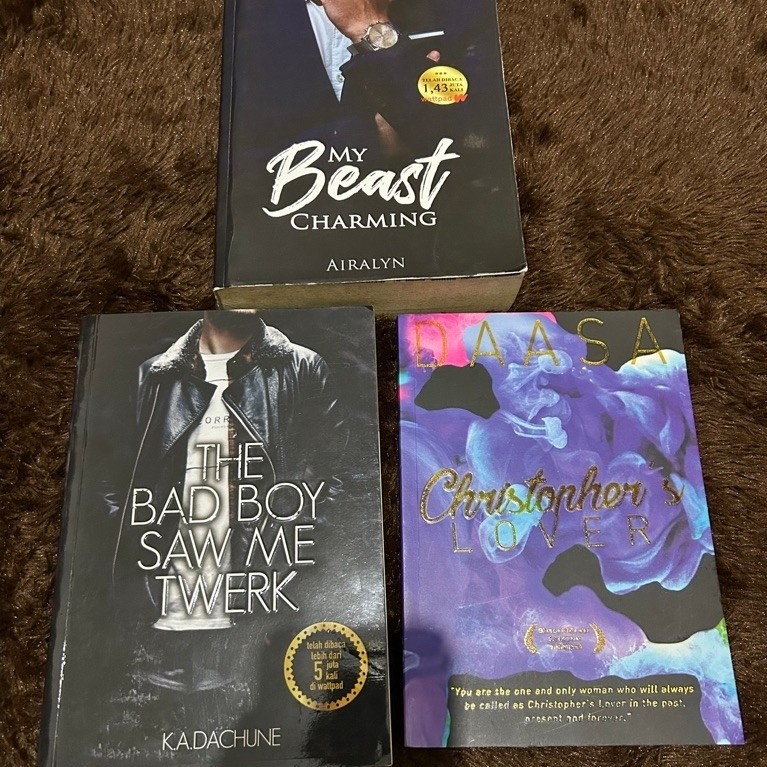 [SPLITPAY] TAKE ALL PRELOVED NOVEL WATTPAD CHRISTOPHER’S LOVER, MY BEAST CHARMING, THE BAD BOY SAW M