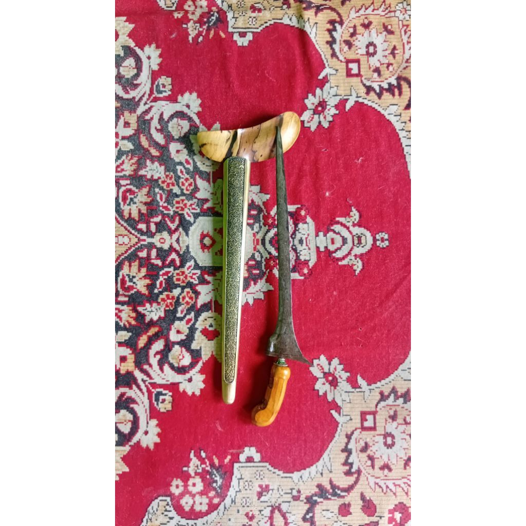 Keris Tilam Upih Pamor Jung isi Dunyo , Sepuh Tuban Majapahit , Pendok Tatahan Halus Tebal 04 mm
