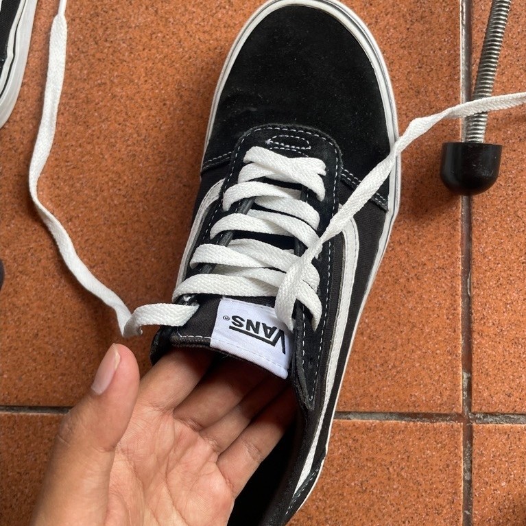 vans second