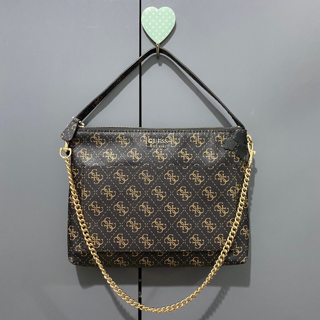 [PRELOVED] Guess Monogram Chain Shoulder Bag