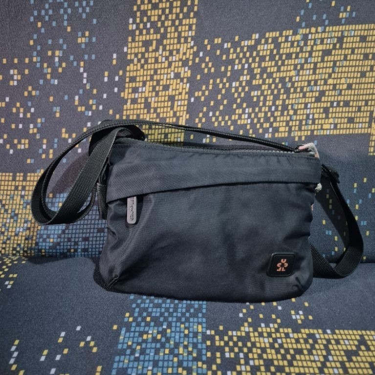 Tas Selempang Slingbag Crumpler