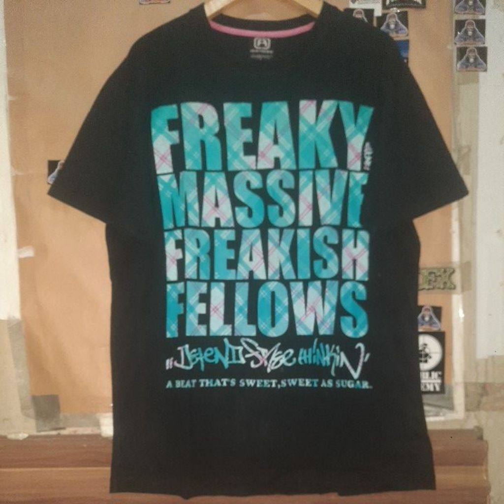FREAKY MASSIVE tshirt size L private collection original