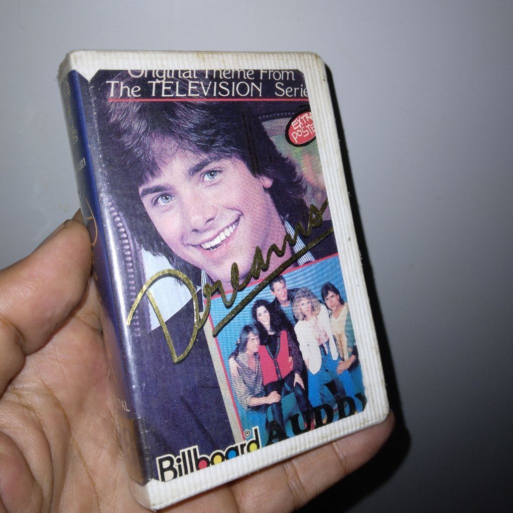 Kaset Seri Televisi Dreams