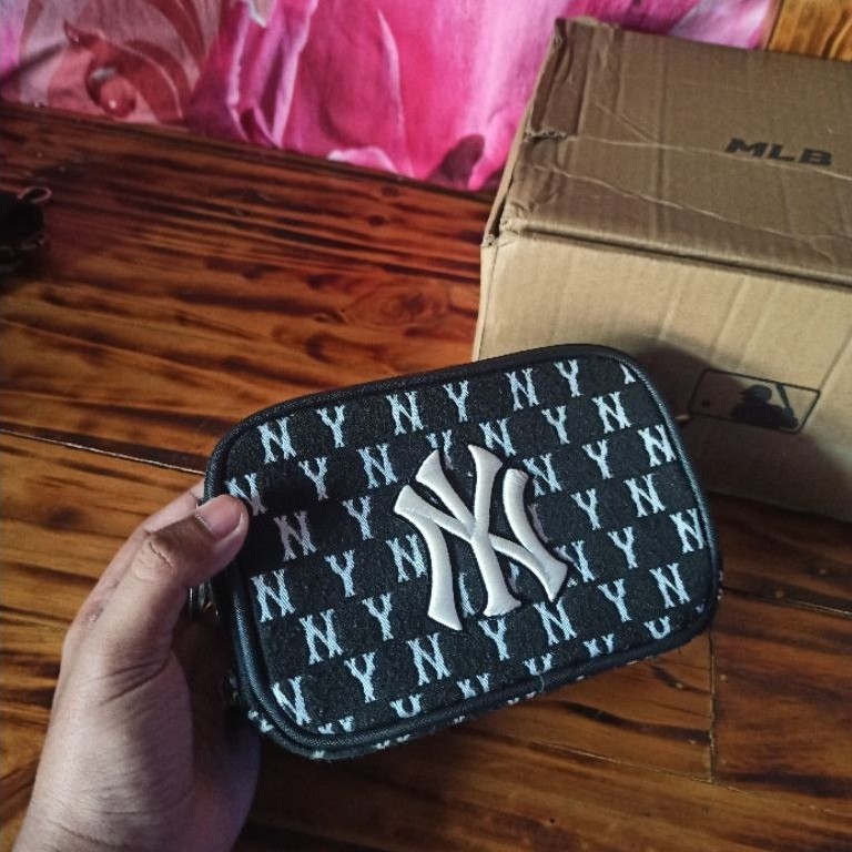 tas selempang mlb