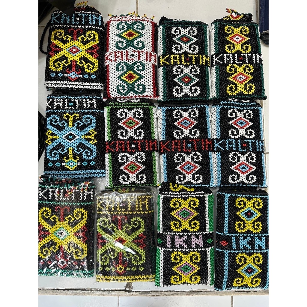 TAS HP MANIK KALIMANTAN TIMUR KERAJINAN TANGAN KHAS KALIMANTAN