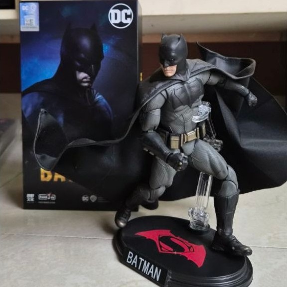 Fondjoy Batman BVS bukan mafex bukan mcfarlane bukan shf bukan mezco