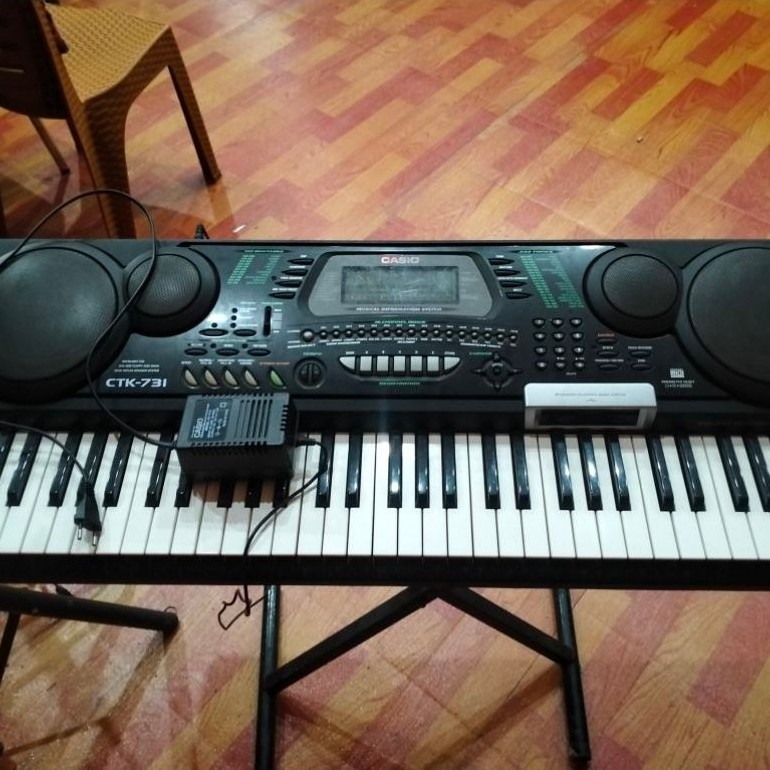 Casio CTK-731 Piano Keyboard Like New Second