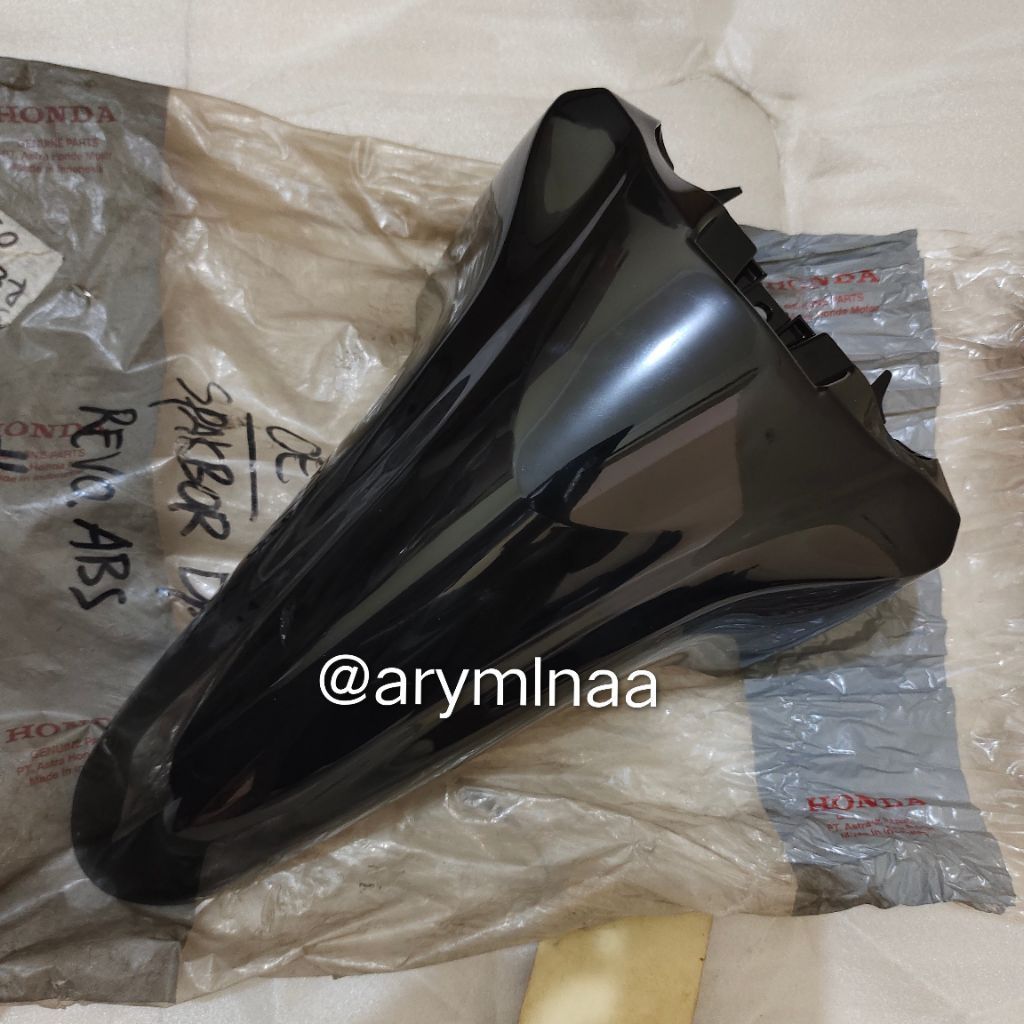 SPAKBOR SLEBOR DEPAN FRONTFENDER ABSOLUTE REVO 110 KWB LAMA OLD HITAM 61100-KWW-A00FMB ORIGINAL AHM 