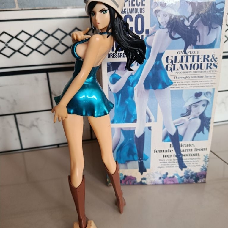 action figure Nico Robin