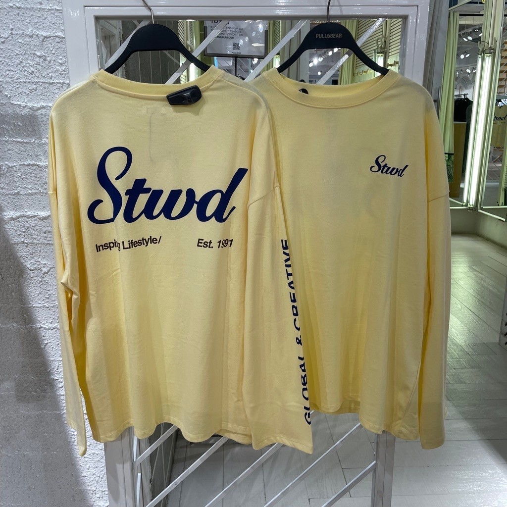 Kaus T-shirt Stwd PULL&BEAR Women jastip (jasa titip)