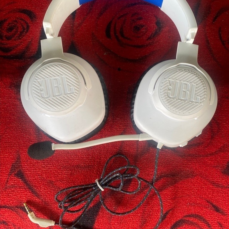HEADPHONE JBL QUANTUM 100 ORI