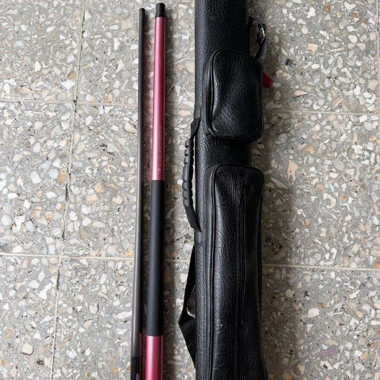 Venom Lucid Gen 2 Pink Cue Uniloc (Preloved)