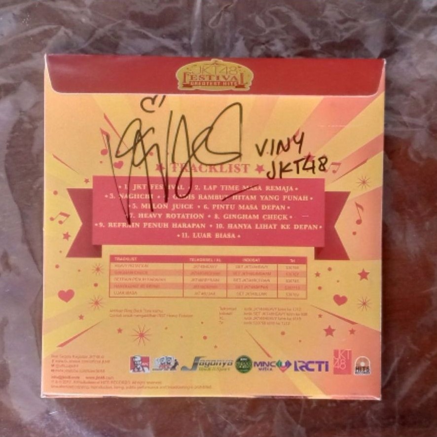 Official CD JKT48 Festival Greatest Hits Viny Ratu Vienny Fitrilya Signed