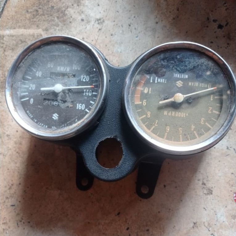 speedometer gp100 gp125 ORIGINAL spidometer suzuki gp gp100 gp125 spedo speedo spido suzuki gp100 gp