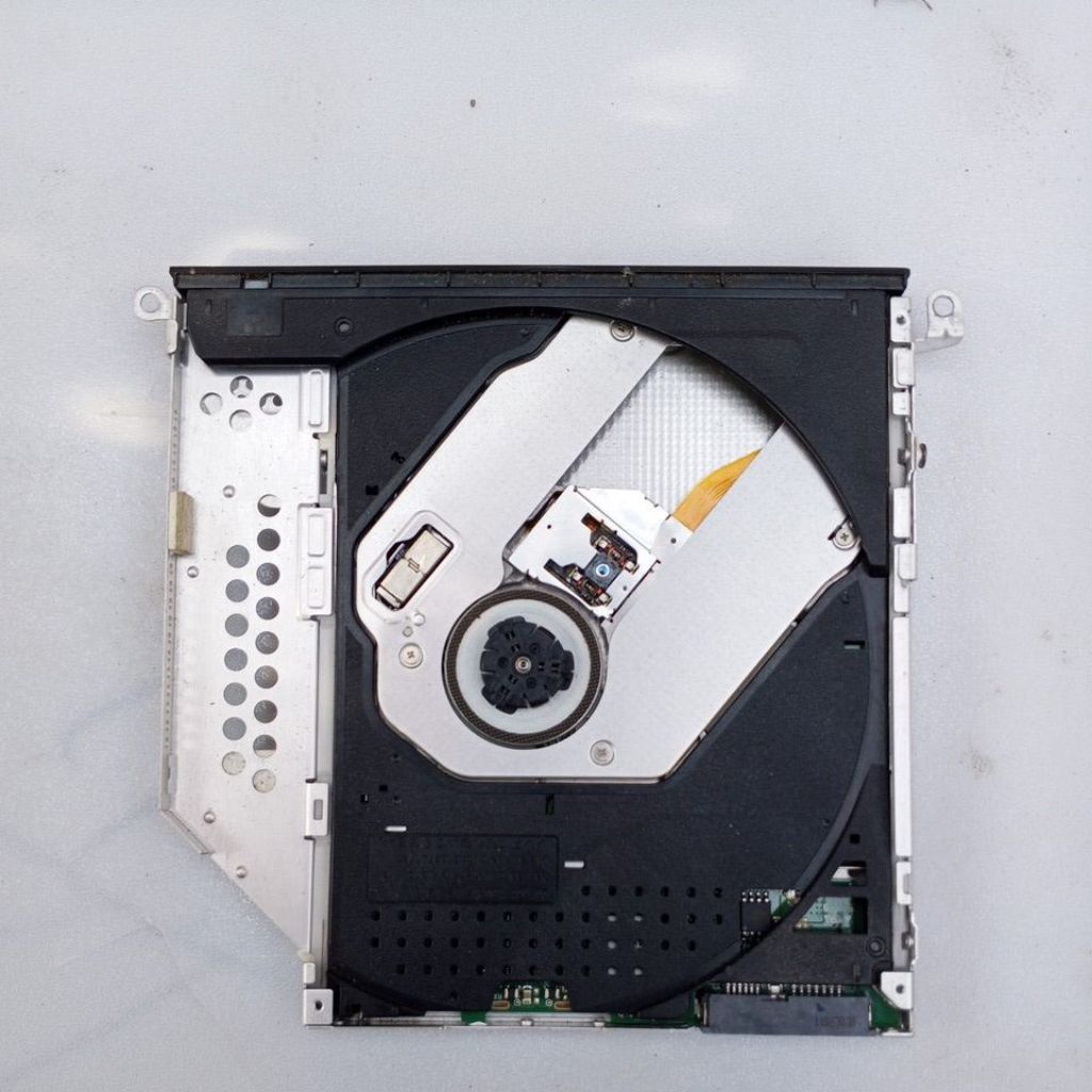 DVD Laptop Toshiba Portege R830