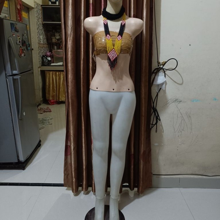 Patung Manekin Wanita Bekas Satu Set Tiang Kaki Patung Manekin Full Body