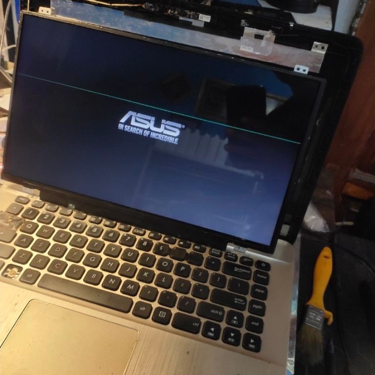 Lcd slim 14 inchi 30 pin minus