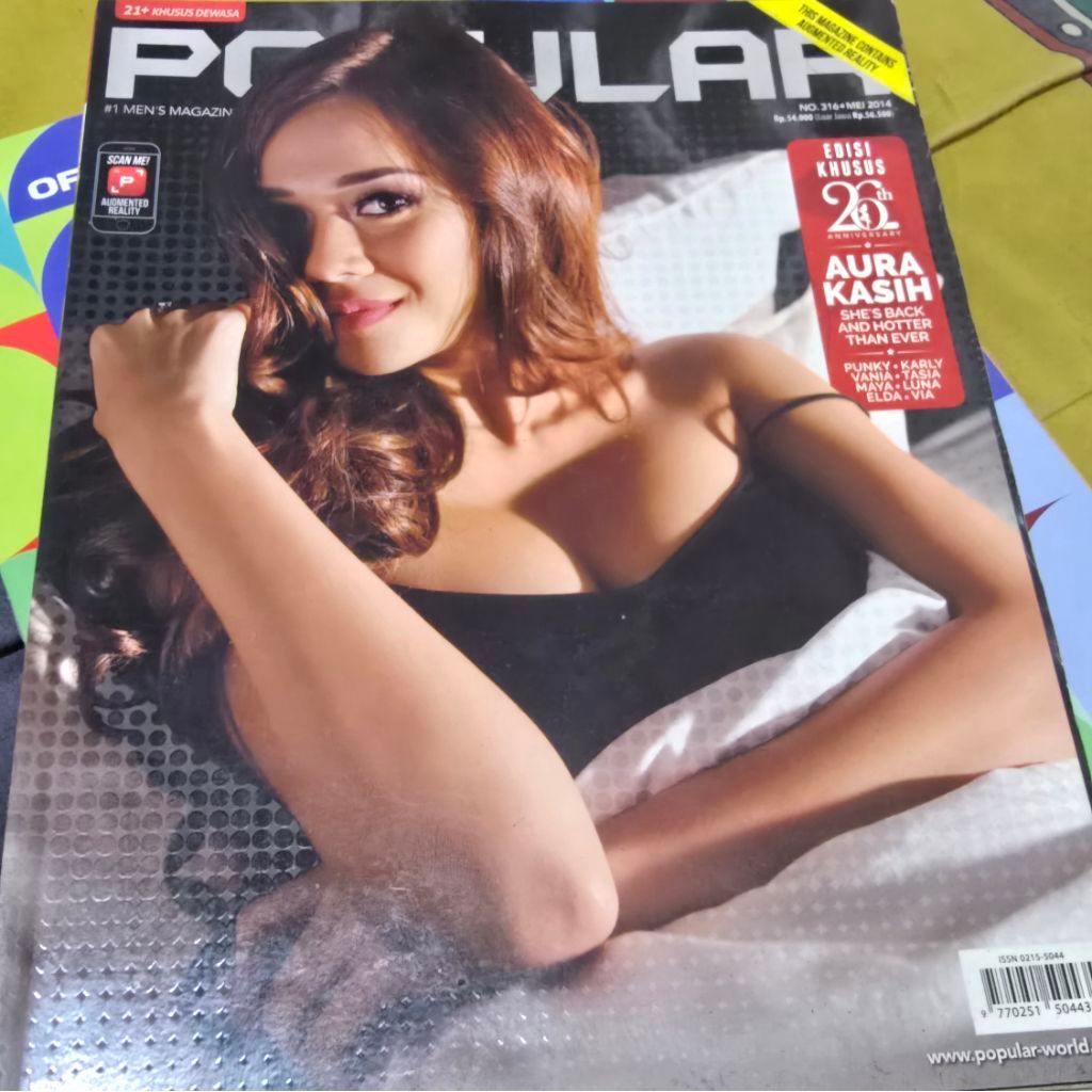 Majalah Popular Edisi Khusus 2014 Cover Aura Kasih