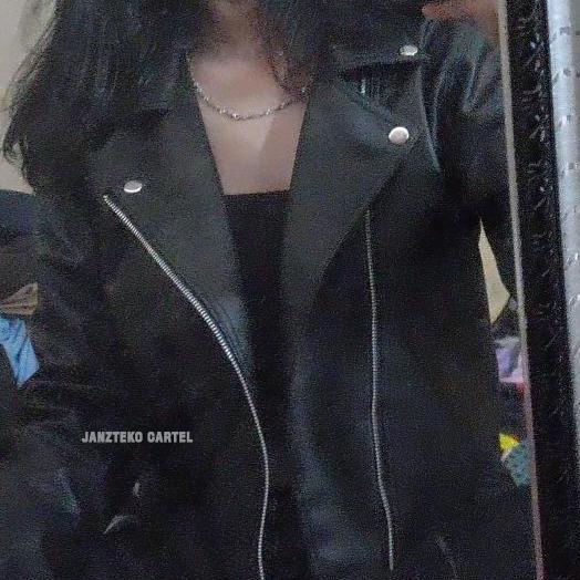 Wearwear- Jnk X Lati - Jaket Semi Kulit Sintetis Viena Crop Top Women Black Hitam Faux Synthetic Lea