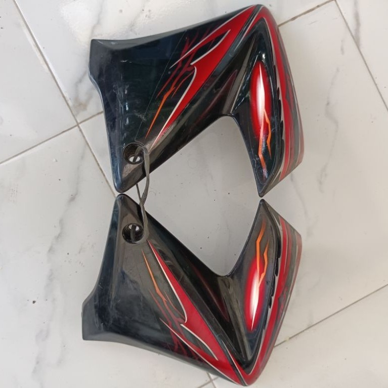 sayap kanan kiri vixion old original