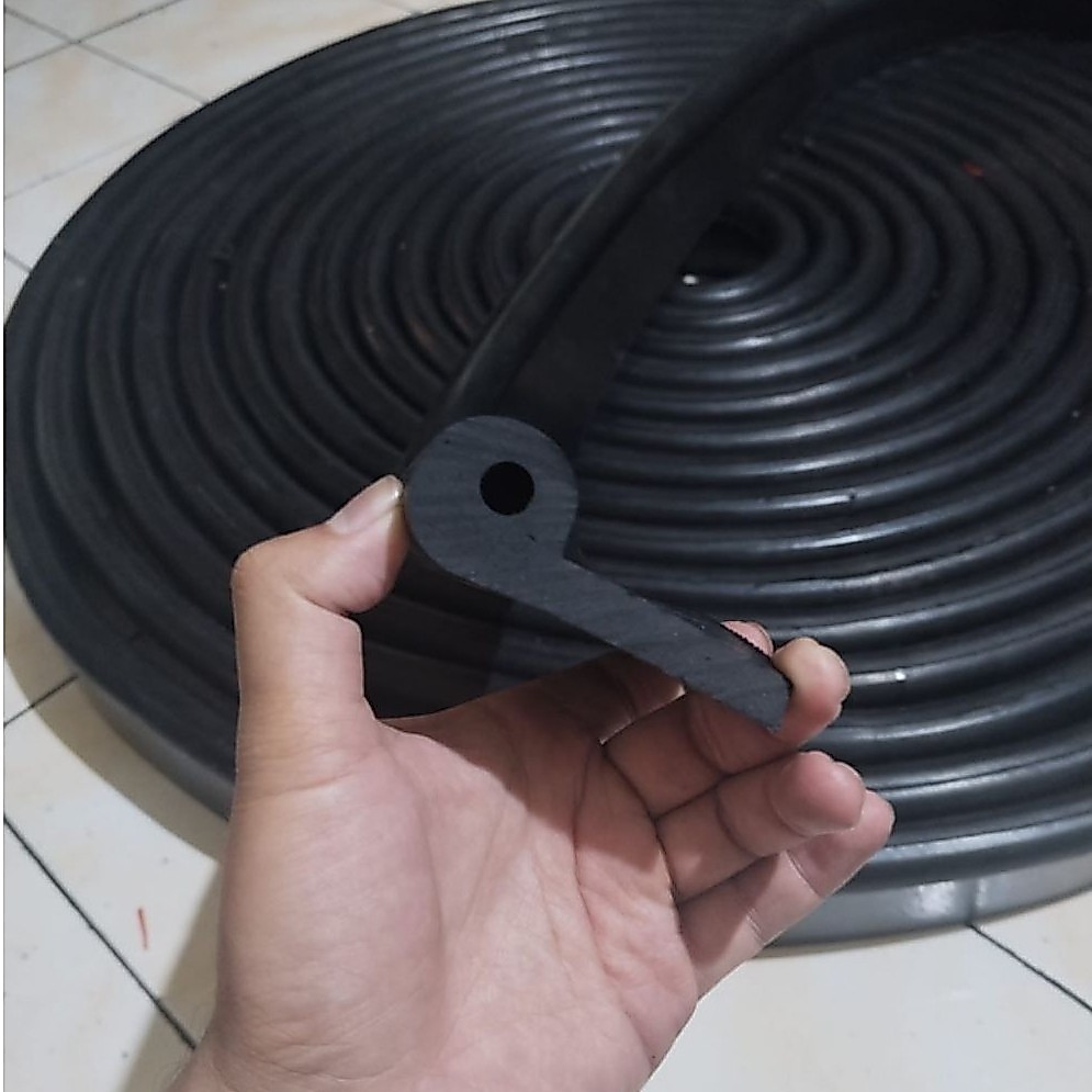 Rubber,Seal Pintu Air Tipe P Uk 80x30x10mm Karet pintu air irigasi (sering disebut rubber gate seal 