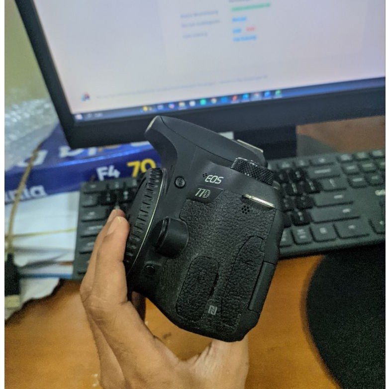 Canon 77D lengkap