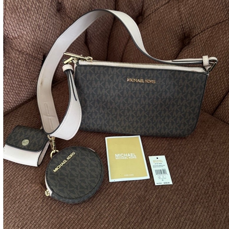 Preloved Michael Kors Jet Set Travel Tech Attached