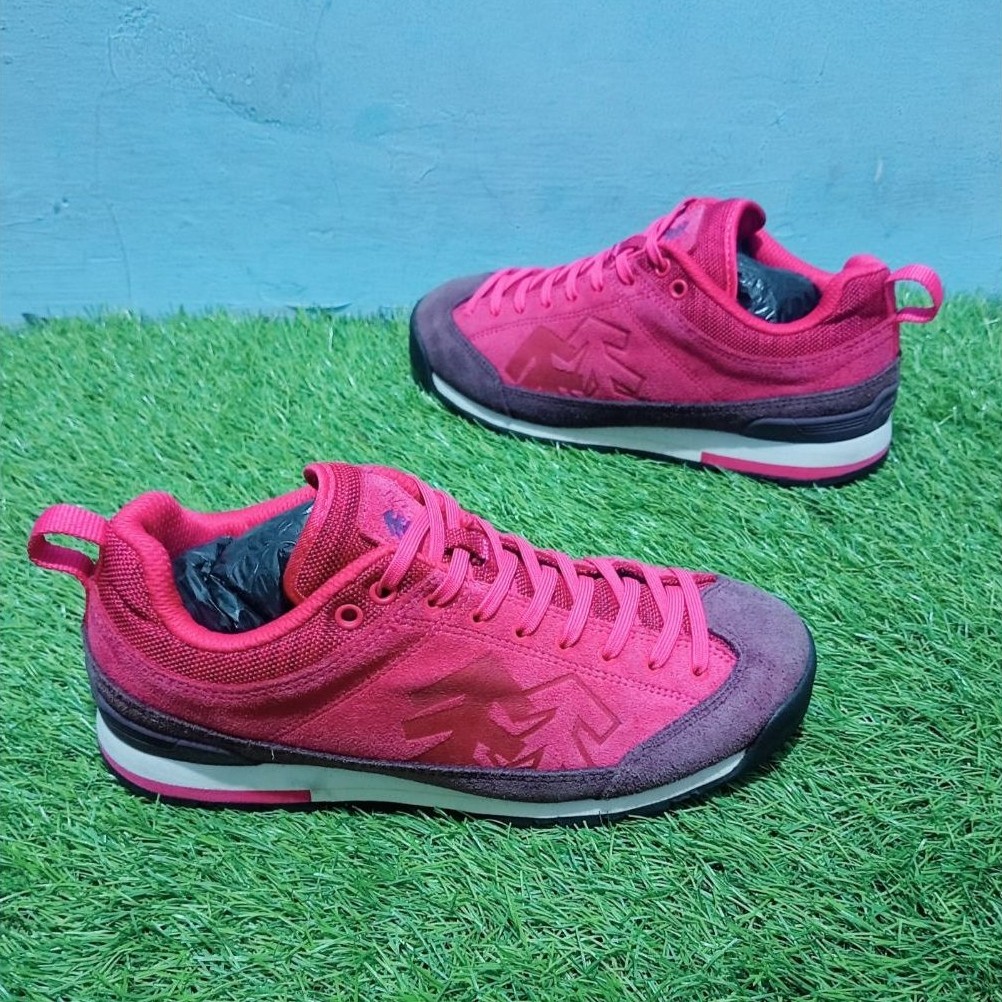 Sepatu Hiking Outdoor KOLON SPORT Low Cut