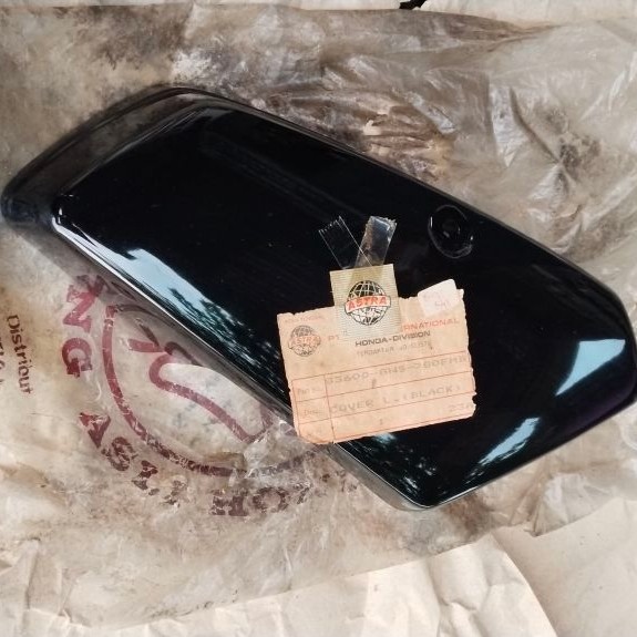 cover aki box aki tepong aki tutup aki kiri Honda c700 C700 supercup c800 original NOS