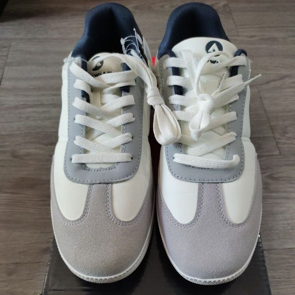 Sepatu AIW Elton
