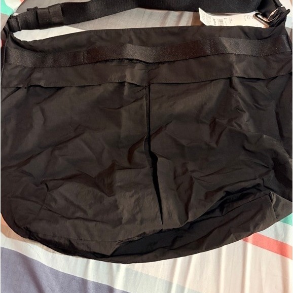 preloved tas uniqlo packable shoulder bag (MASIH NEW)