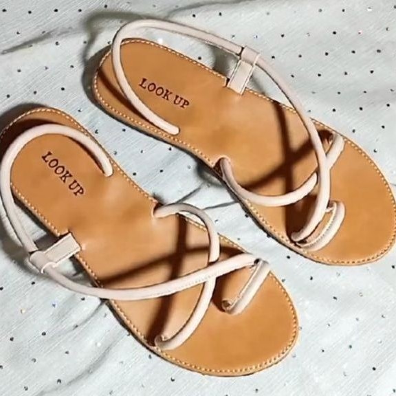 sandal look up