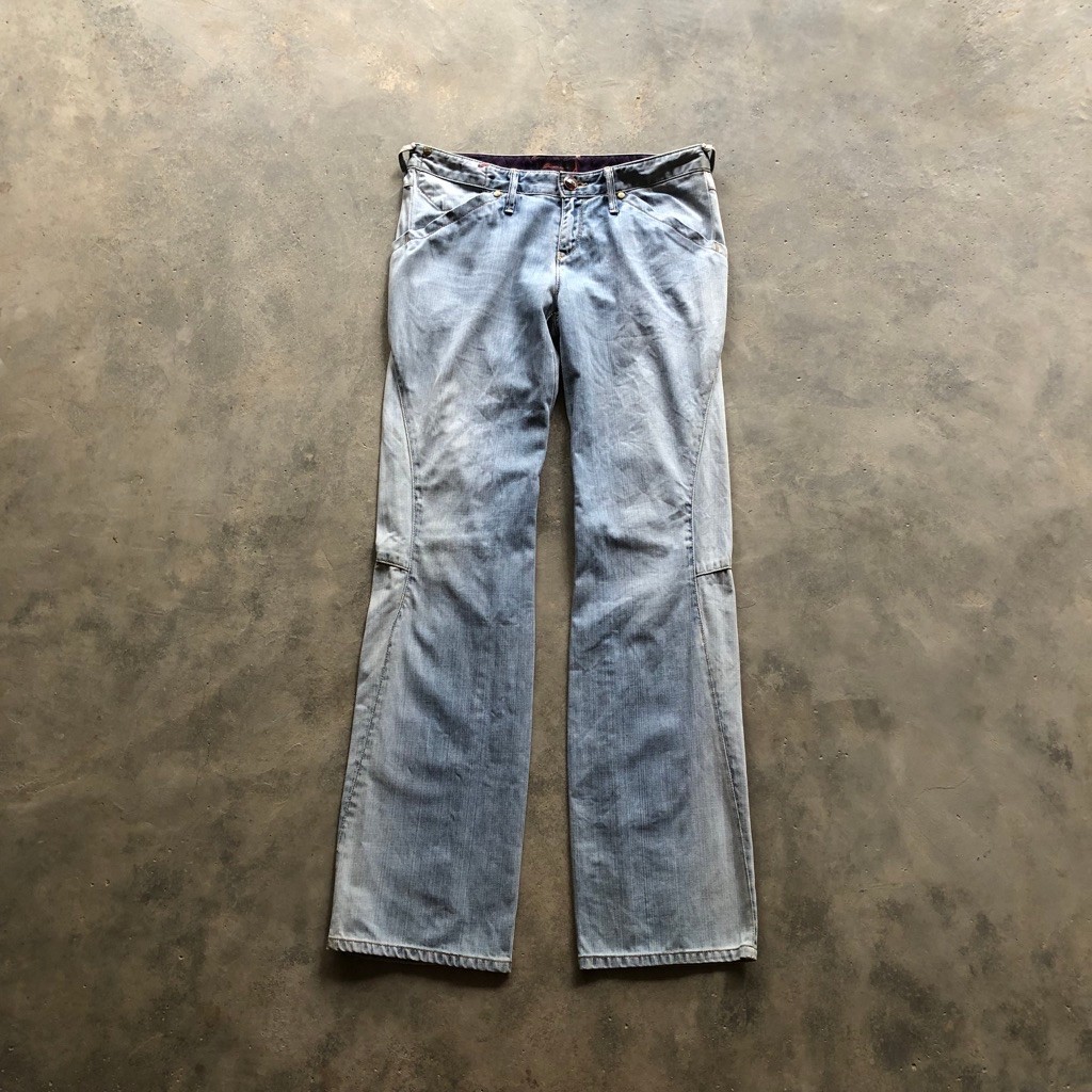 Levis enginereed bootcut jeans