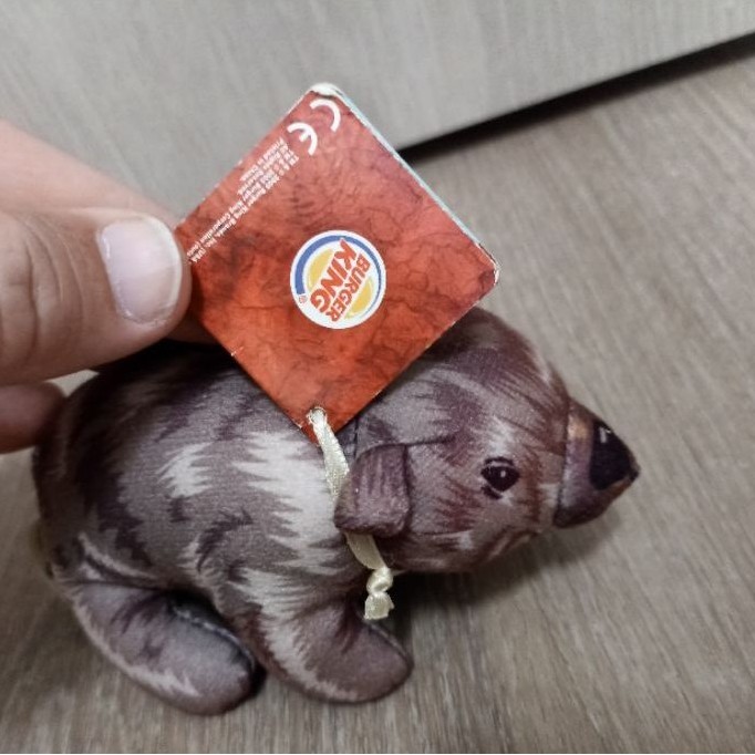 mainan happy meal burger king wombat animal