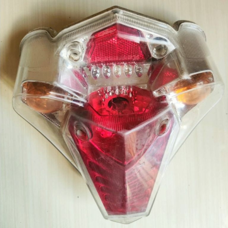 LAMPU REM EDGE LAMPU STOP KAWASAKAI EDGE LAMPU REM KAWASAKI EDGE ORIGINAL STOPLAMP ASSY KAWASAKI EDG
