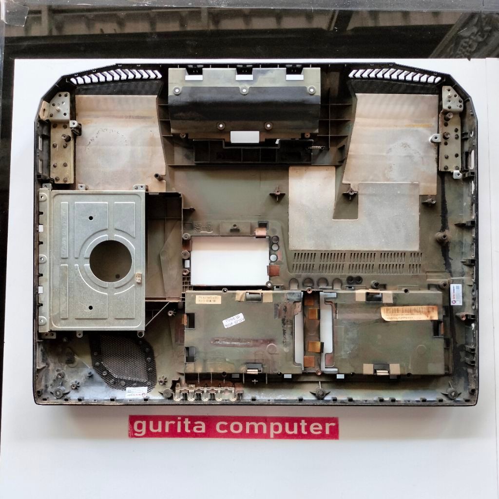 casing bawah laptop Asus ROG G750j