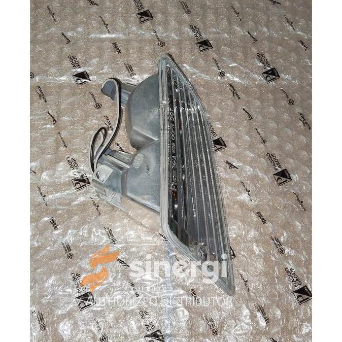 Promo Lampu sen depan Kanan Vespa GTS, GTV 584970 Diskon