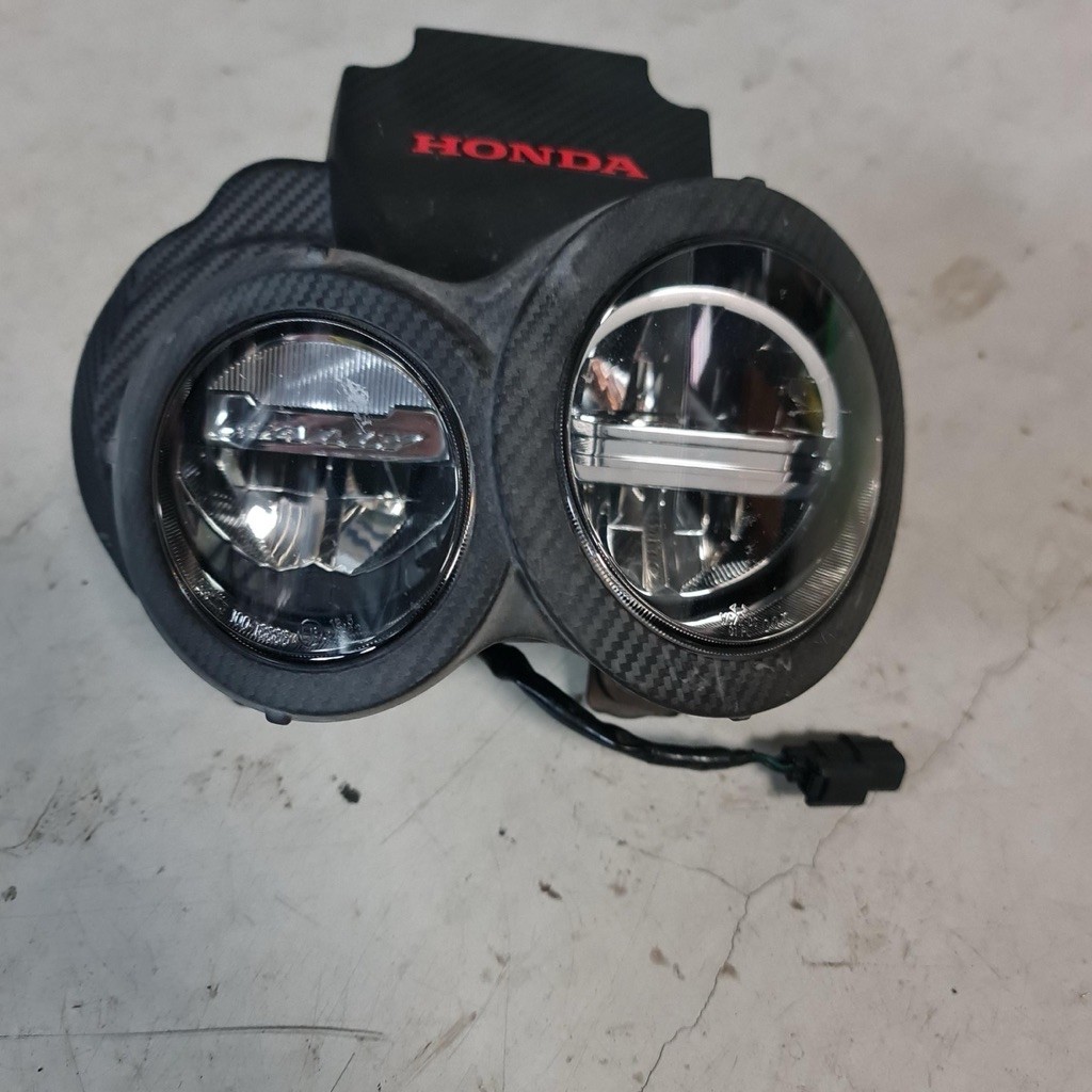 Lampu Depan CRF 250 Rally bekas copotan