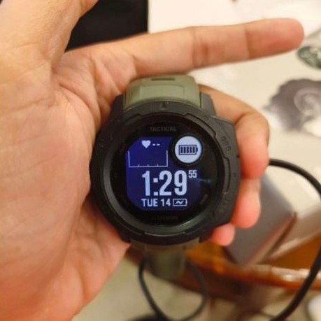 Smartwatch Garmin Instint preloved mulus