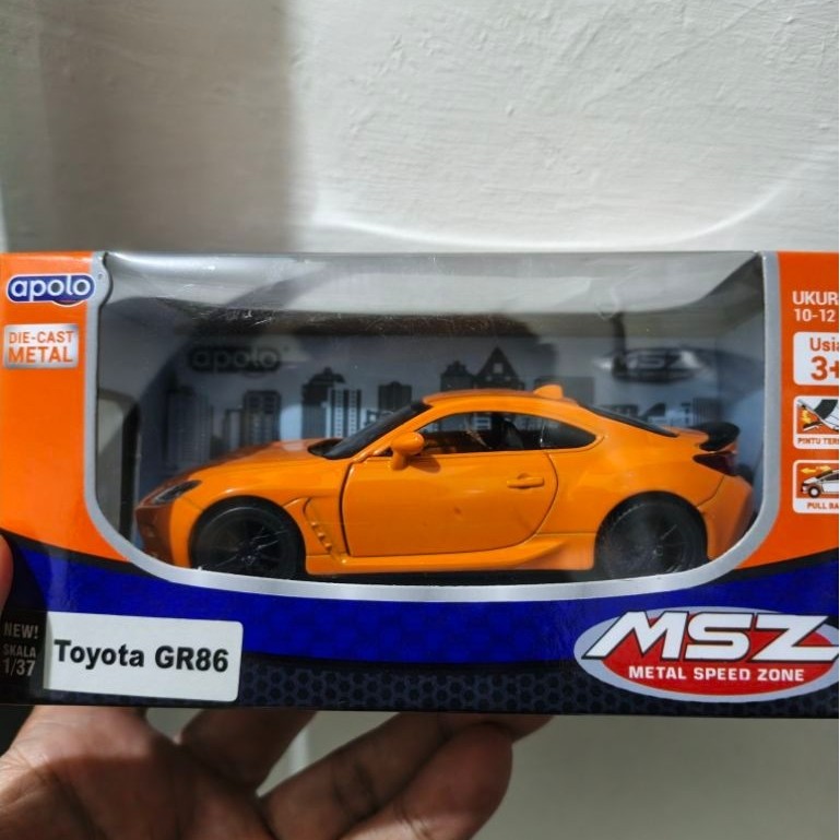 Mobil Mainan Die-Cast Metal Apollo Toyota GR86 MSZ Metal Speed Zone warna orange
