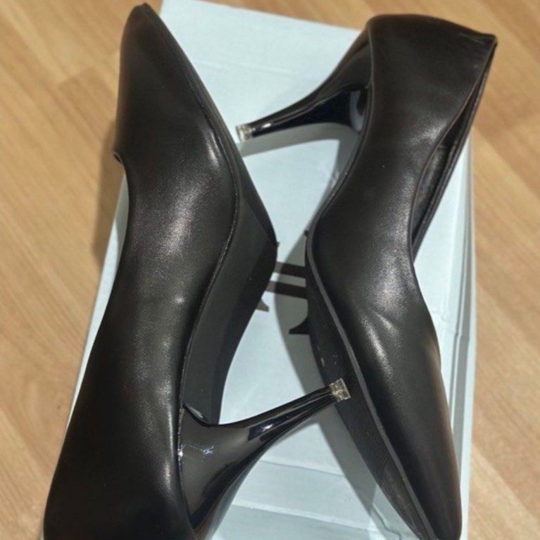 heels ellora