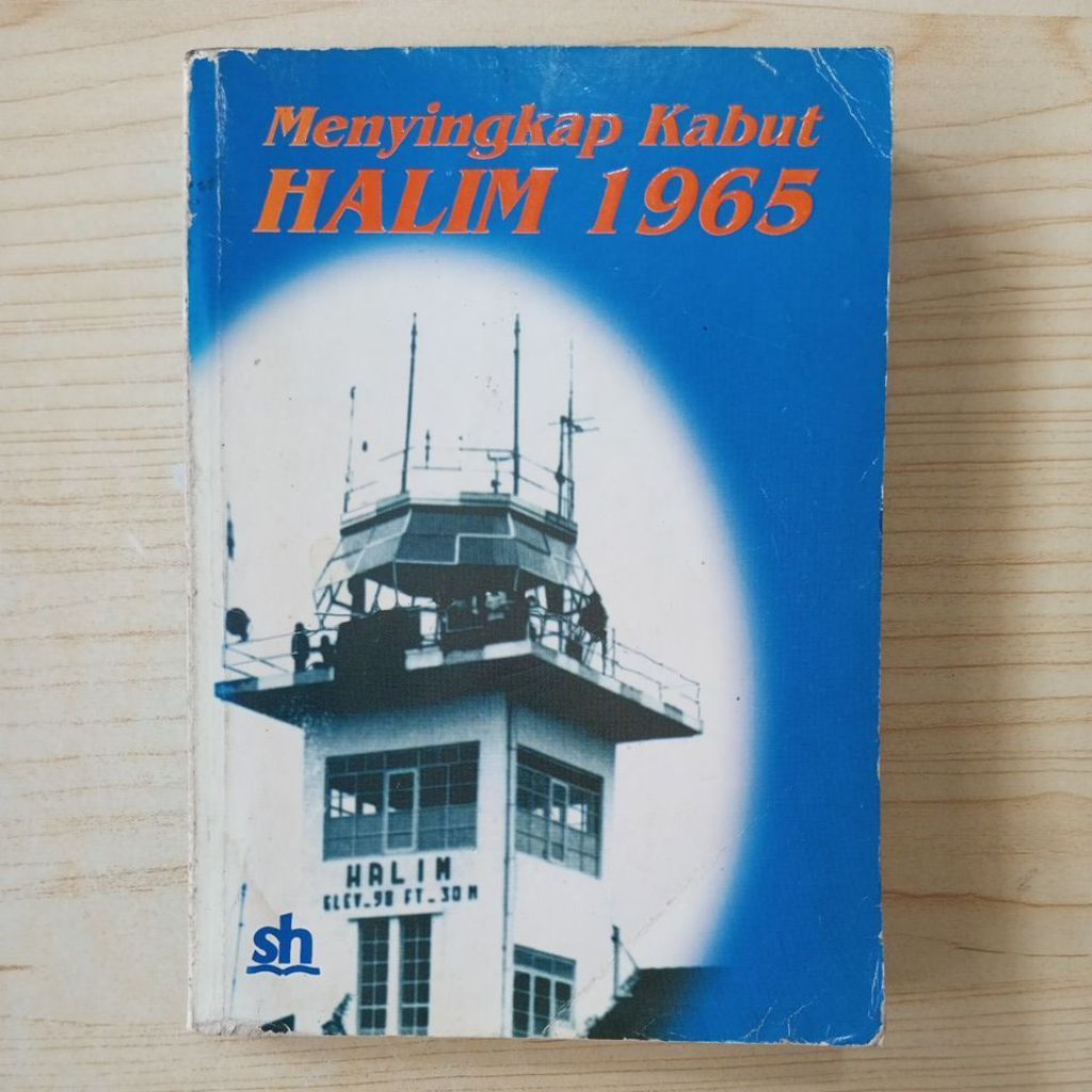 BUKU MENYINGKAP KABUT HALIM 1965