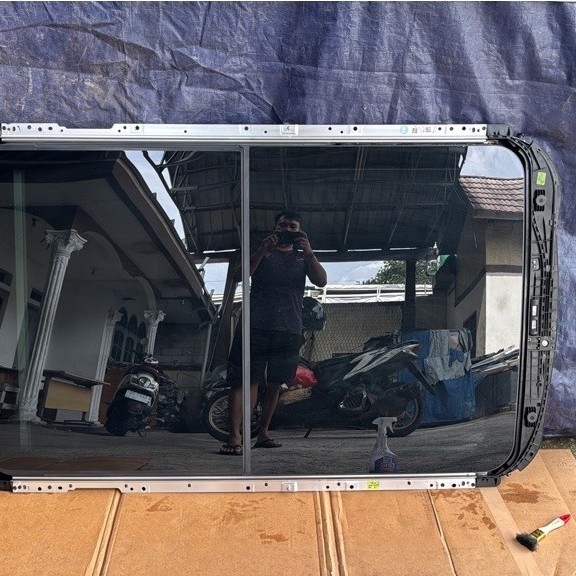 PANORAMIC SUNROOF CHERRY TIGGO 8 BARU