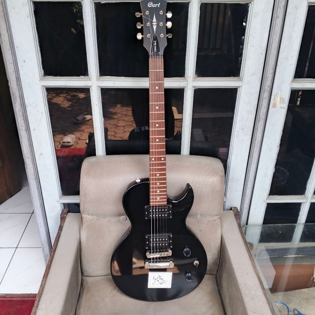 cort les Paul model cr 50