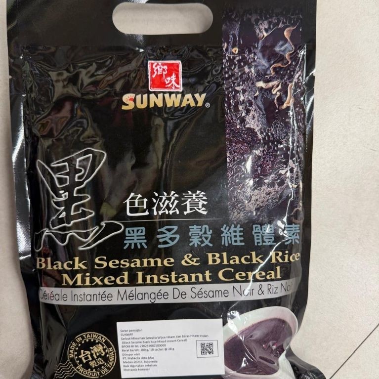SUNWAY BLACK SESAME & BLACK RICE MIXED INSTANT CEREAL. BLACK SESAME POWDER. BLACK RICE POWDER. BLACK