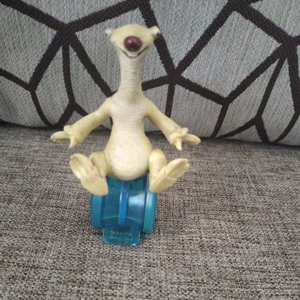 mainan Action Figures Film Ice Age, Preloved Atau Second
